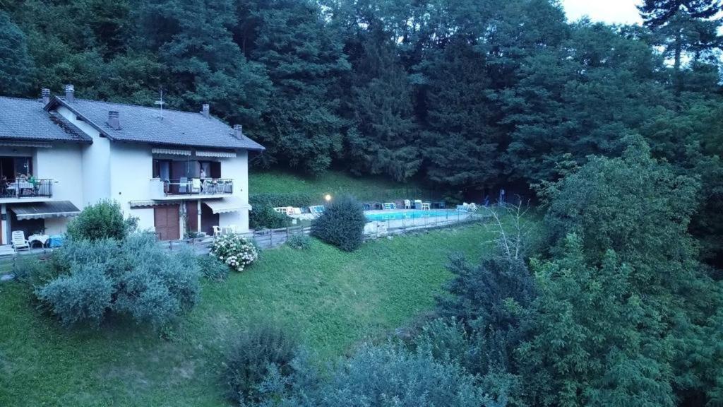 Lake Apartment Ischia Red Tenna Exterior photo